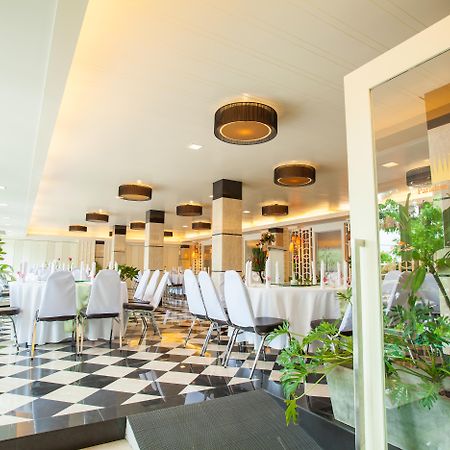 Paradise Hotel Udonthani Esterno foto