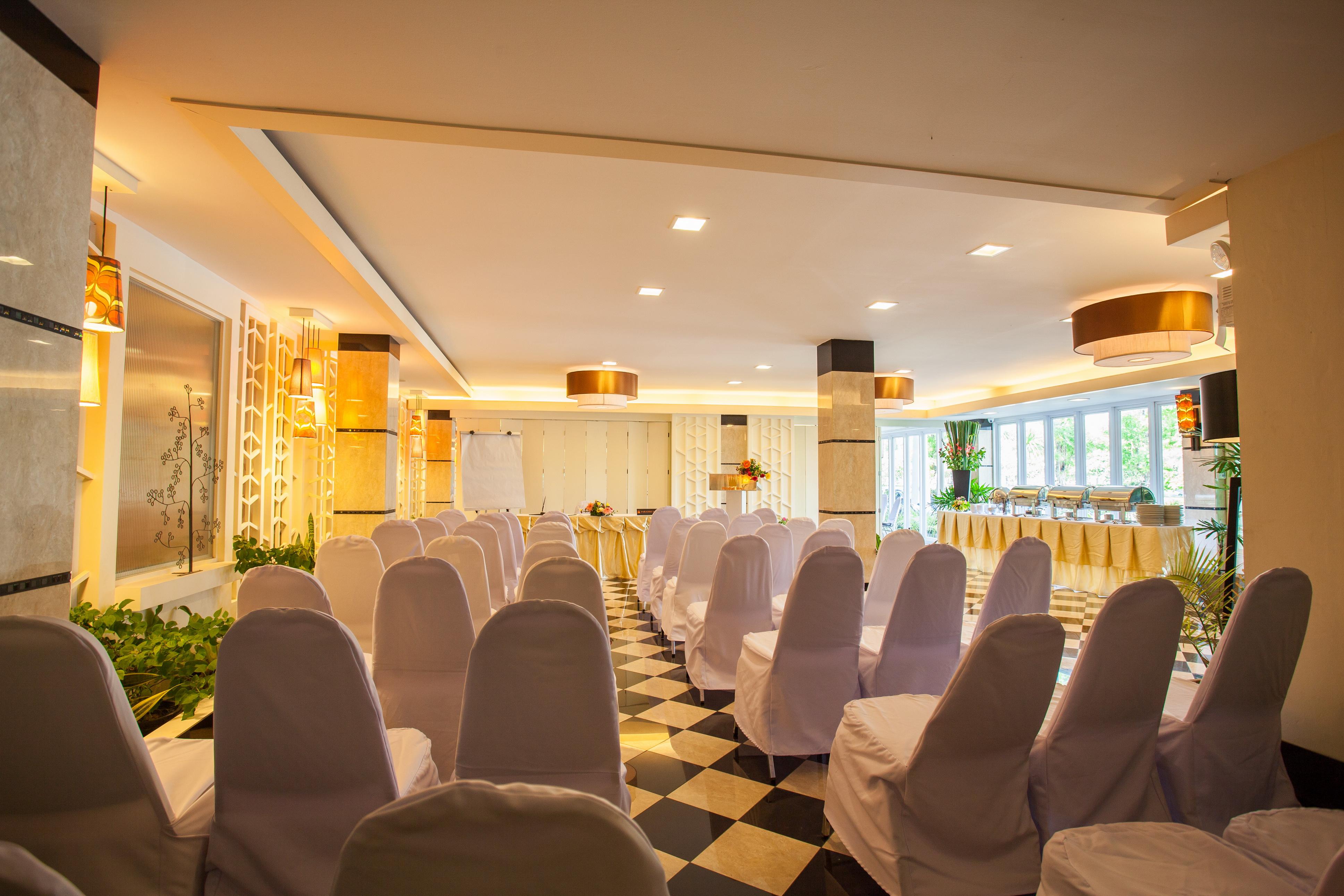 Paradise Hotel Udonthani Esterno foto