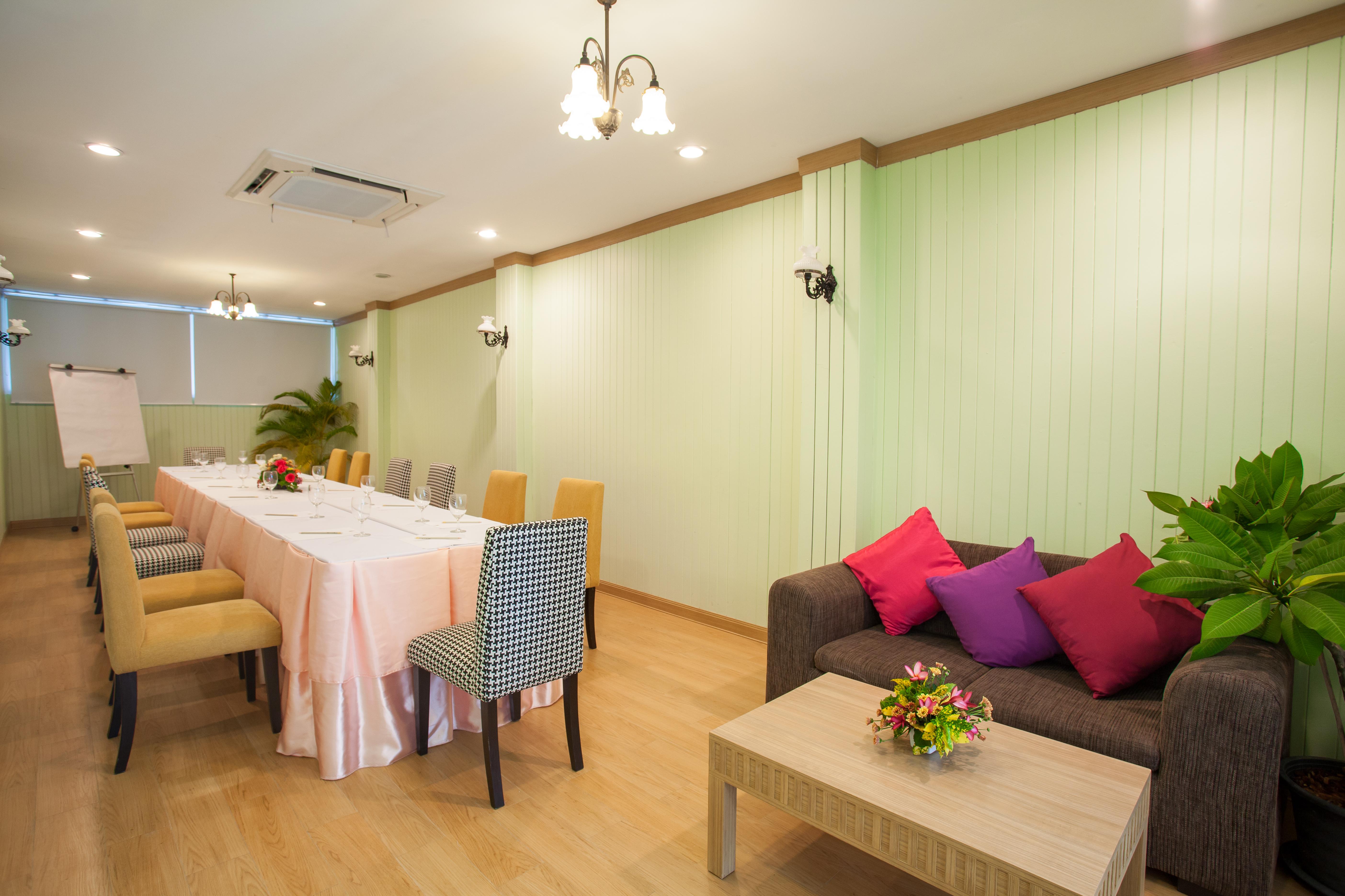 Paradise Hotel Udonthani Esterno foto