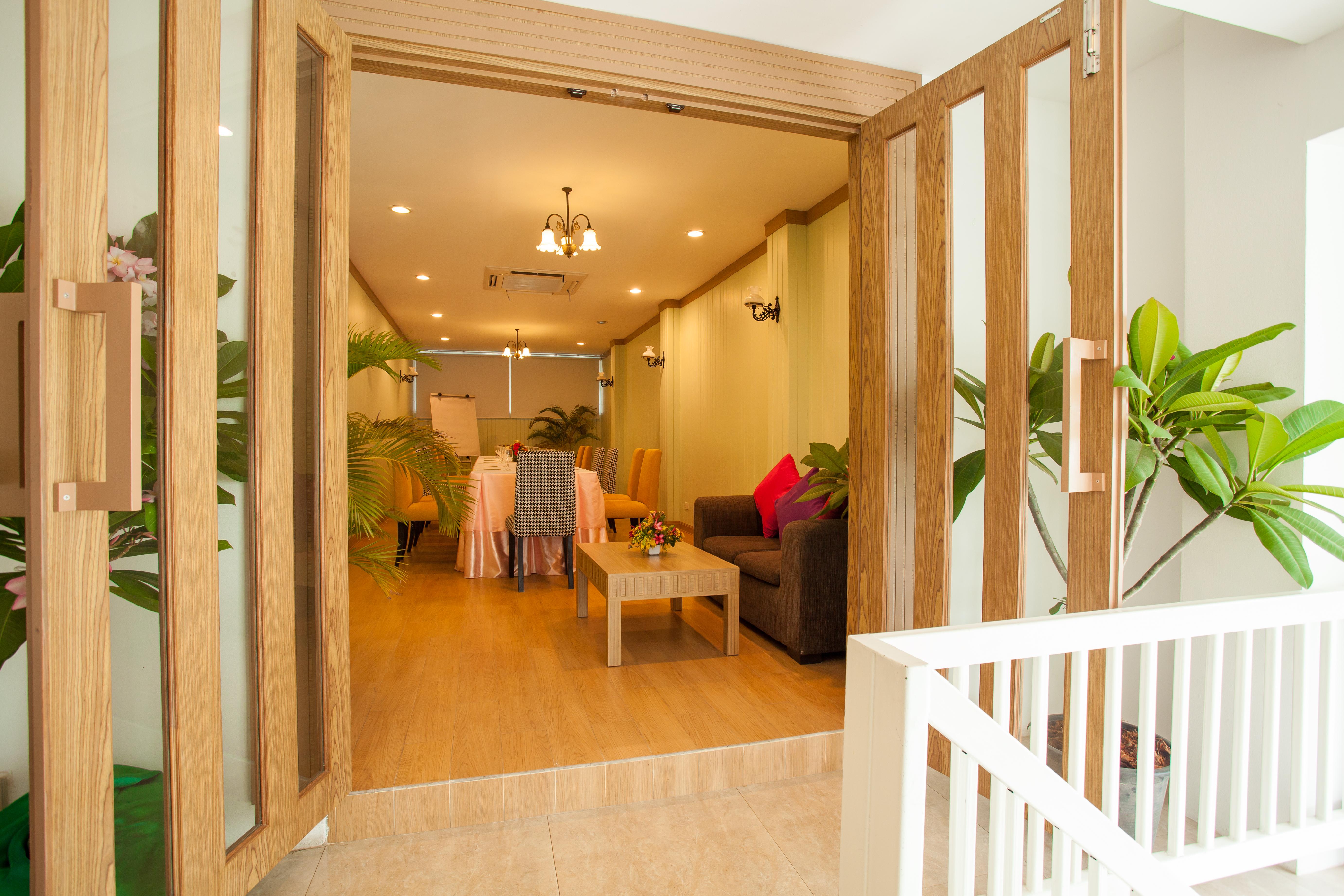 Paradise Hotel Udonthani Esterno foto