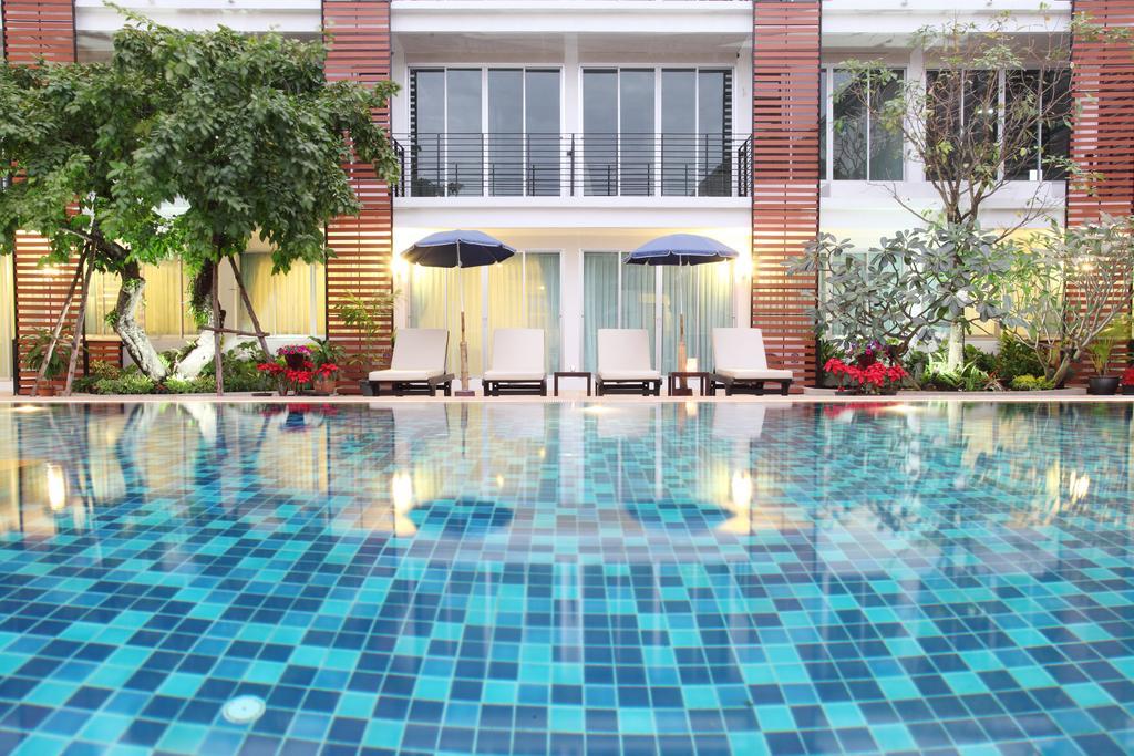 Paradise Hotel Udonthani Esterno foto
