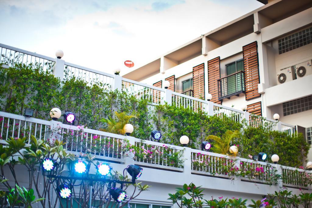Paradise Hotel Udonthani Esterno foto