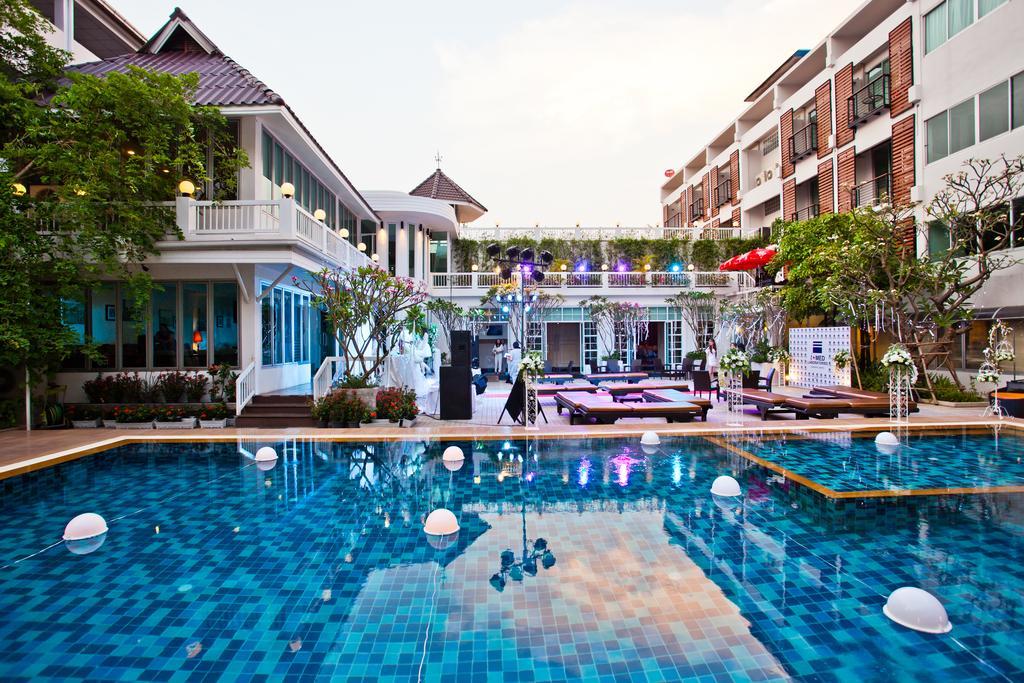 Paradise Hotel Udonthani Esterno foto
