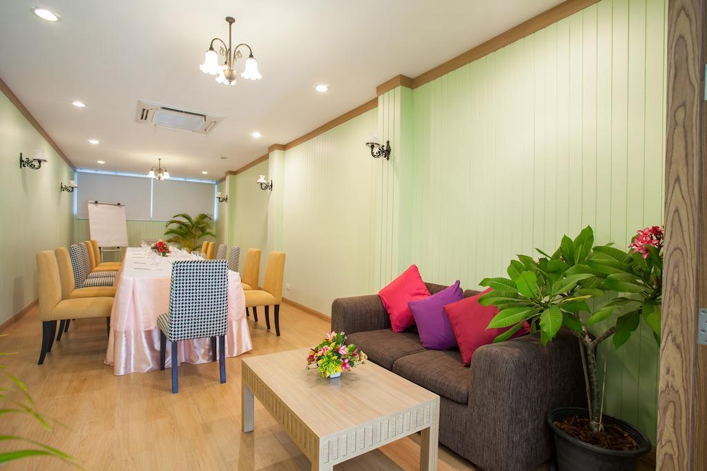 Paradise Hotel Udonthani Esterno foto
